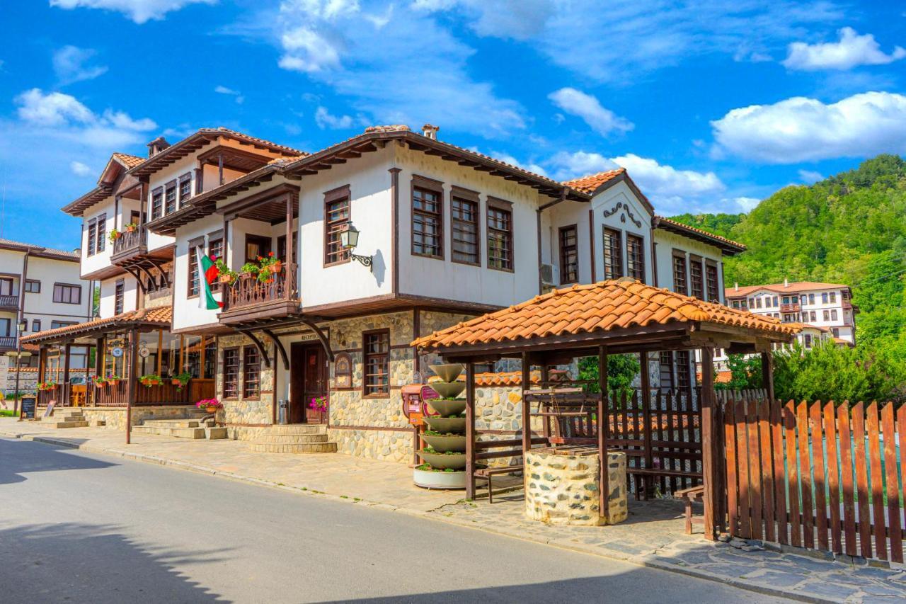 Hotel Alexandrov'S Houses Slatograd Exterior foto
