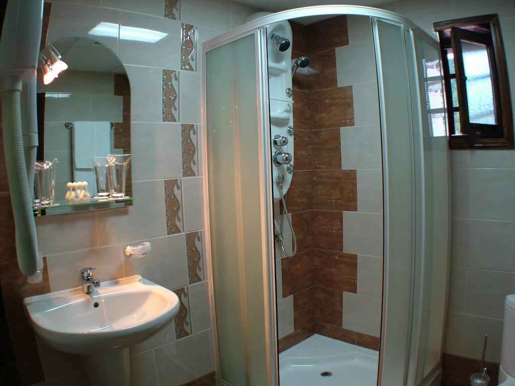 Hotel Alexandrov'S Houses Slatograd Zimmer foto